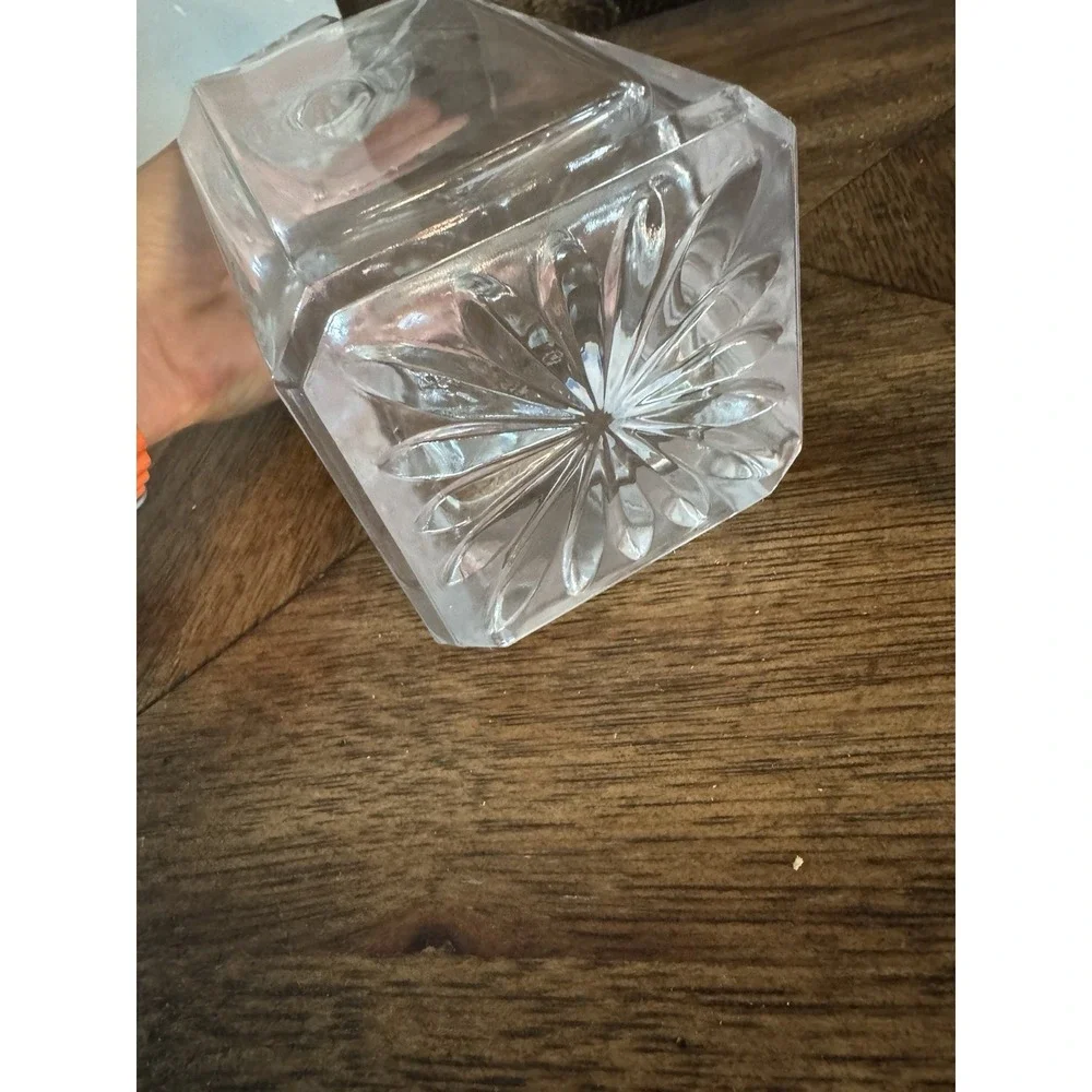 BEAUTIFUL  Etched Clear Crystal Whiskey Decanted W/Stopper Jars